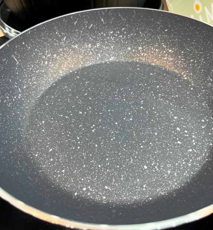 ماهیتابه عروس چدن گرانیت مدل فورچ د