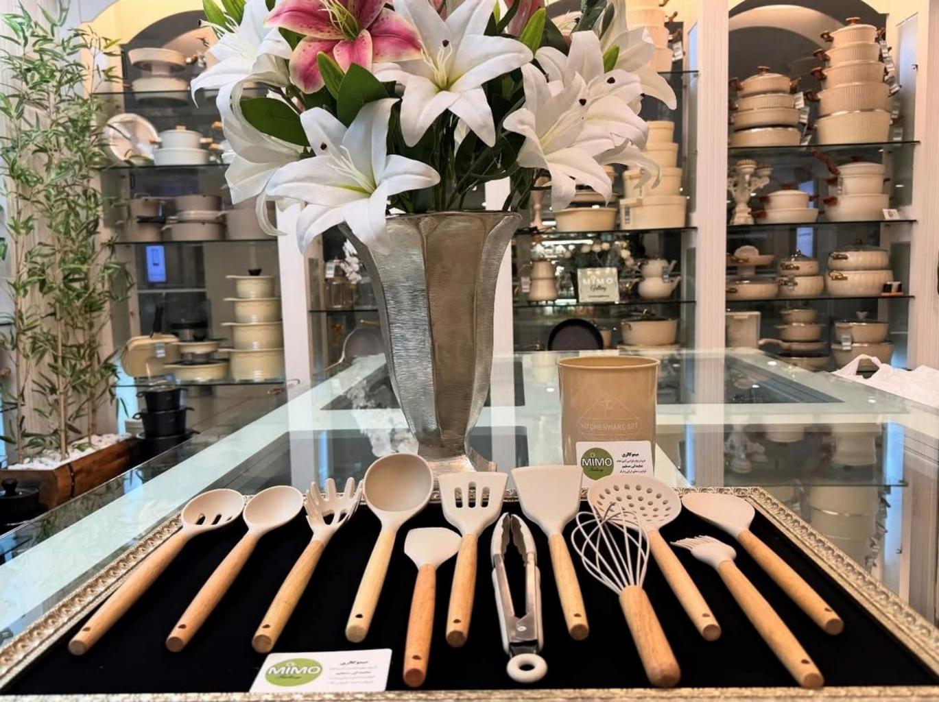 سرویس کفگیر ملاقه 13 پارچه کیچن وار ست مدل سلیکونی از نمای بالا