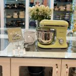 همزن کاسه‌دار سکوتک 1200 وات 1200 وات  Cecotec Cecomixer Merengue 5L 1200 Green ، حرکت سیاره‌ای و کاسه ۵ لیتری ب زاویه از نیم رخ