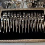 سرویس قاشق چنگال ۱۴۳ پارچه طلایی از برند SG کد249 - Image 3